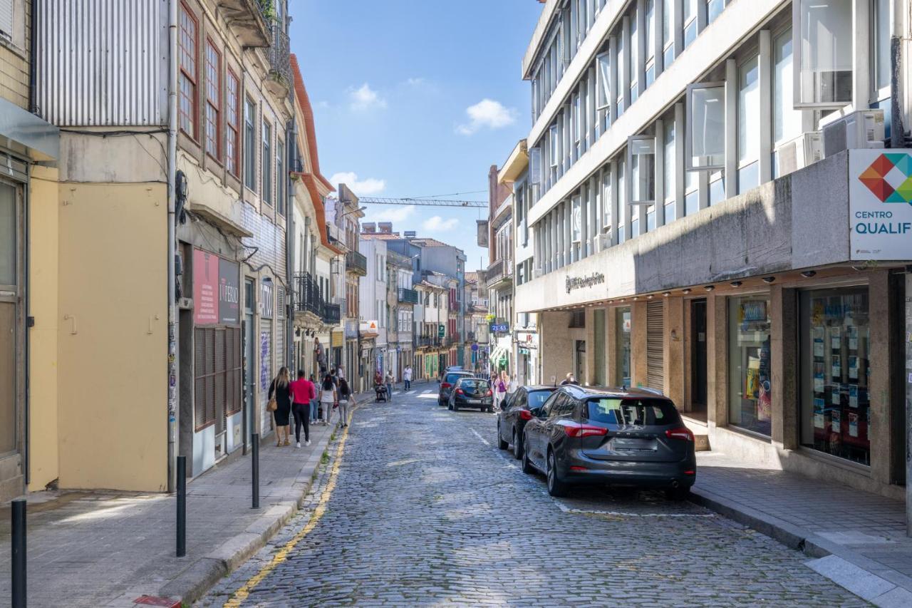 Ferienwohnung Downtown 2 Minutes By Walk To Center And Metro-Direct To Airpot T4 Porto Exterior foto