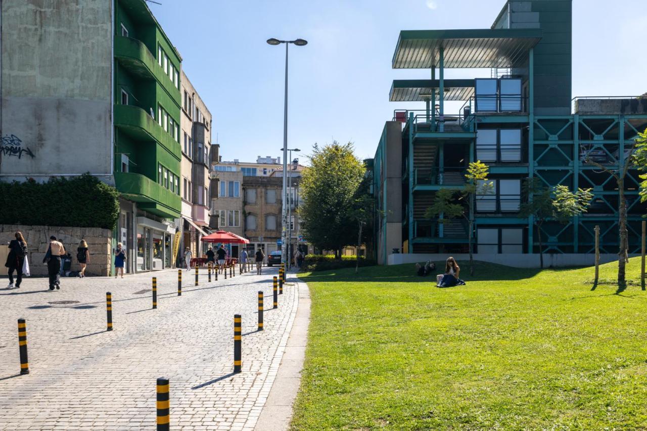 Ferienwohnung Downtown 2 Minutes By Walk To Center And Metro-Direct To Airpot T4 Porto Exterior foto